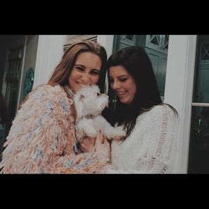 Meet your Posher, Chloe